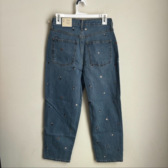 Universal Thread Floral Embroidered High Rise  Straight Jeans Blue 25” shorts - Picture 4 of 8